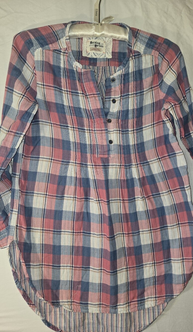 100% Cotton Holding Horses Plaid Shirt Top Blouse Tunic US Womens Size 4